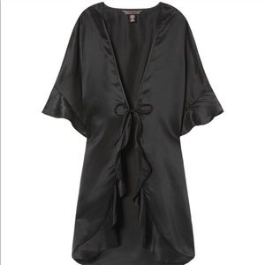 Victoria’s Secret Silky Ruffle Trim Kimono Robe